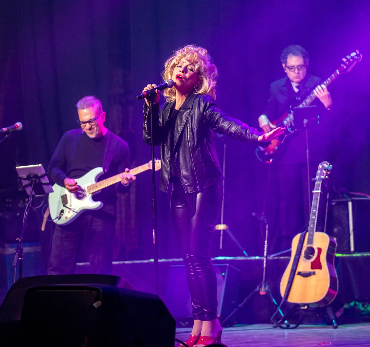 Always Olivia live performance photo 1